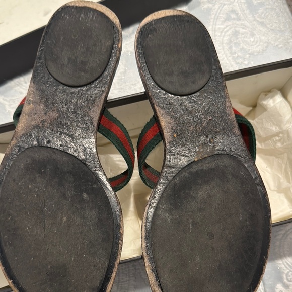 Gucci Black Sandals with Red and Green Straps - Picture 3 of 10